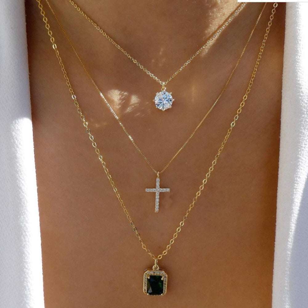 Sophisticated gold necklace offering a range of trendy designs