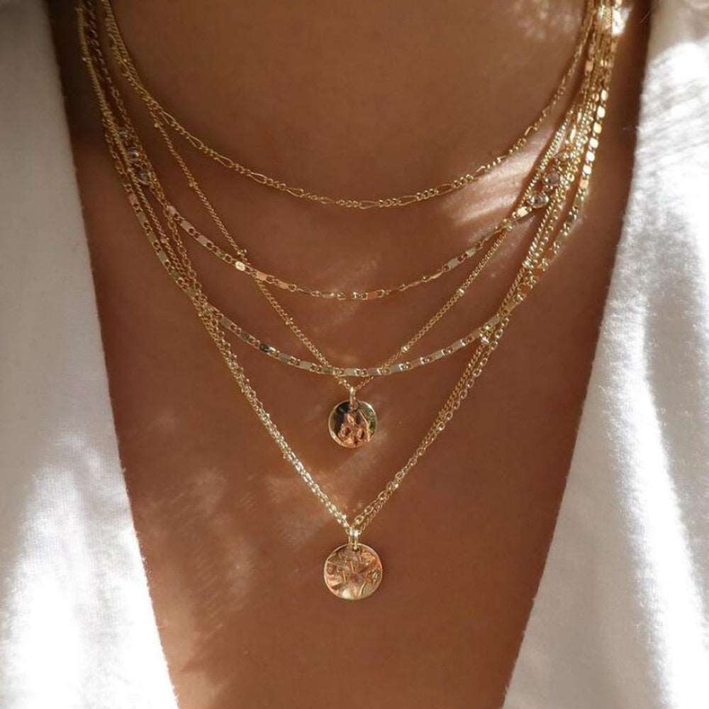 Exquisite gold necklace with diverse and eye-catching styles