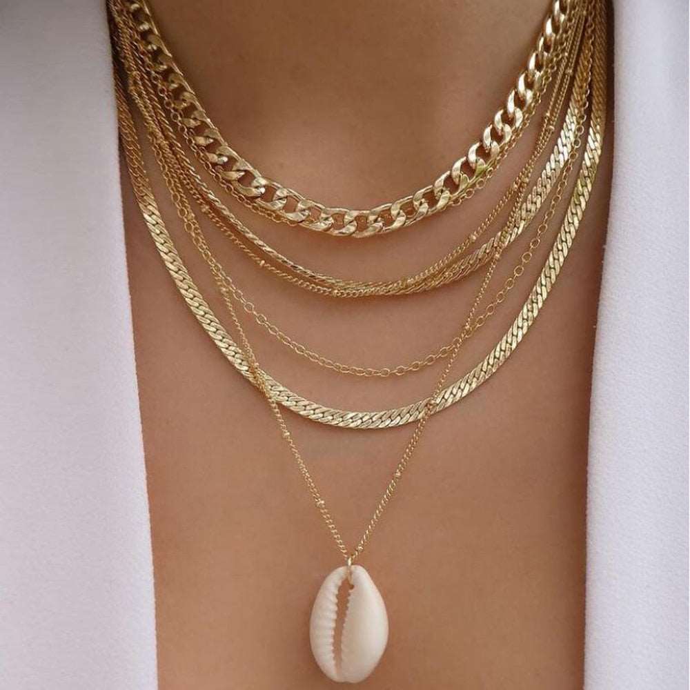 Chic and versatile gold necklace with an array of fashionable choices