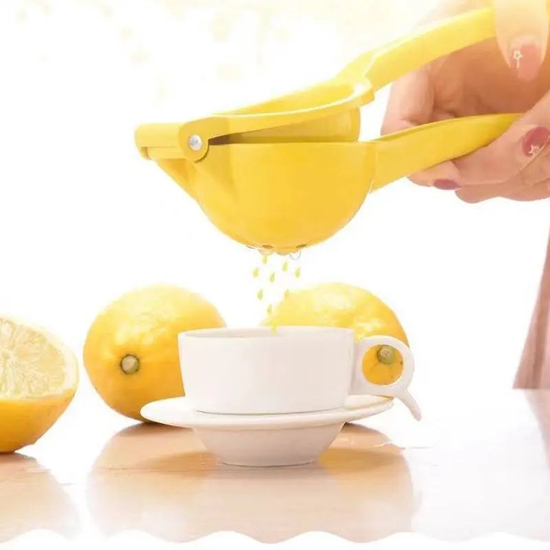 Lemon juicing tool